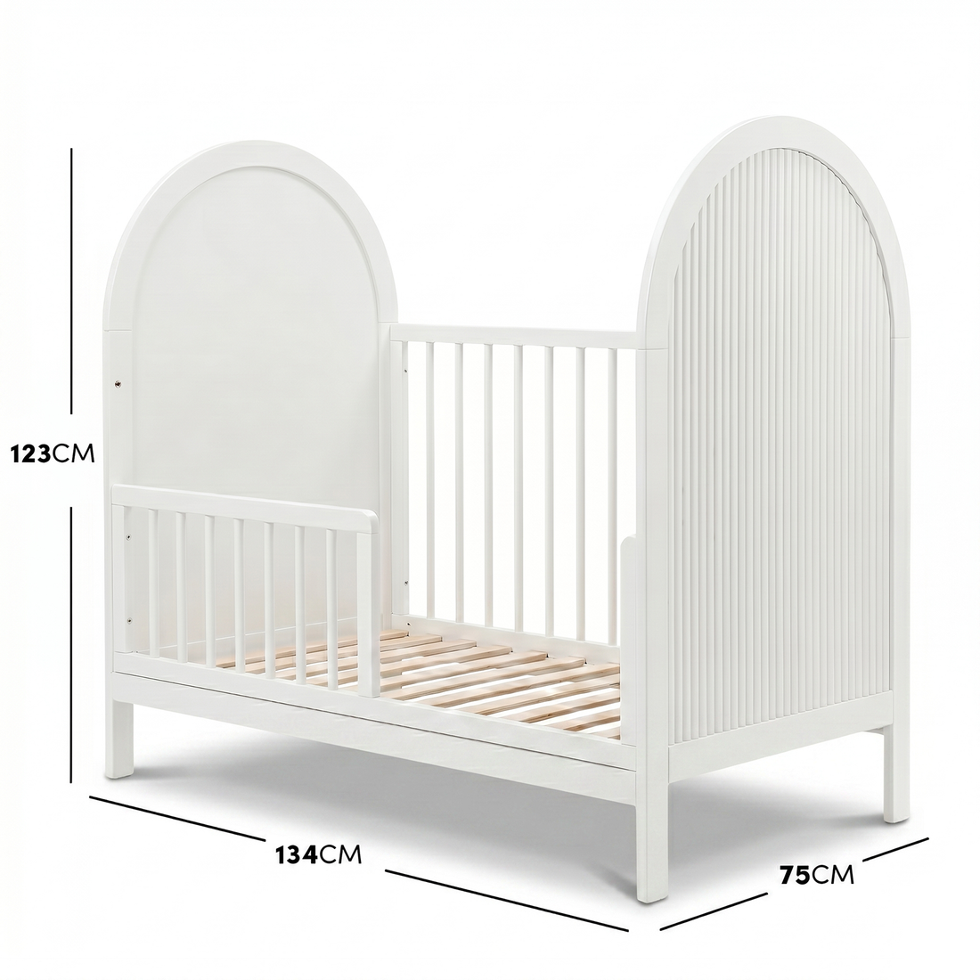 White toddler bed on white background with dimension lines showing height 123CM, length 134CM, and width 75CM