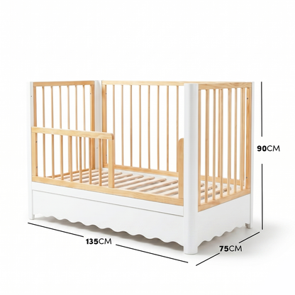 Modern white and wood crib with dimensions labeled 135 cm length, 75 cm width, 90 cm height on white background